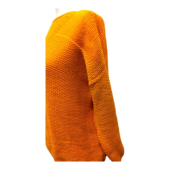 Cotton sweaters From Italian brand Benetton - Picture 3 of 8